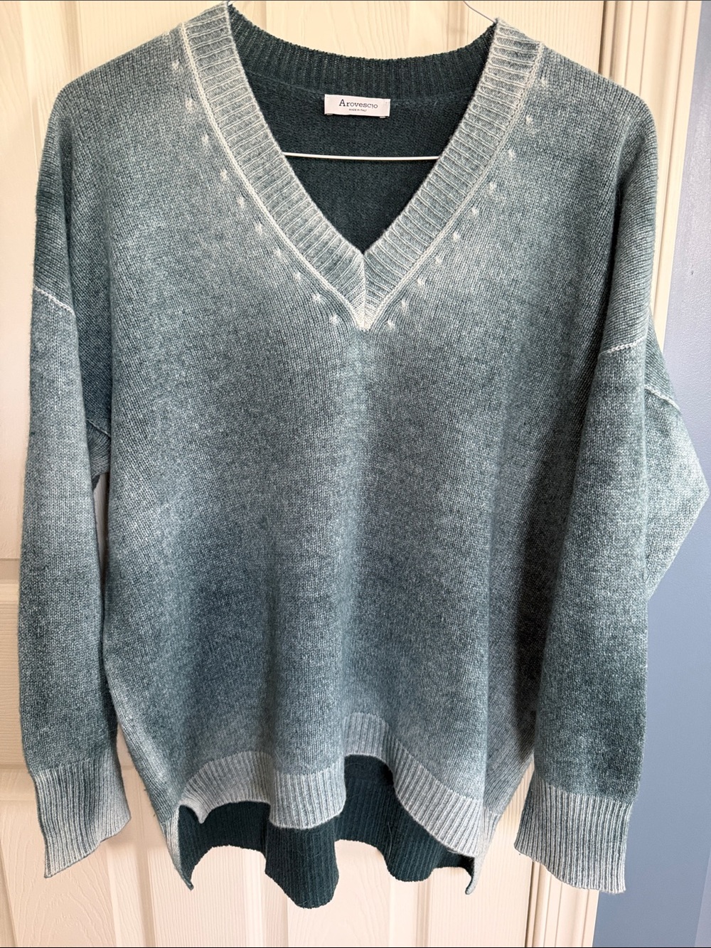 Arovescio Ombre Teal High Low V-Neck Sweater